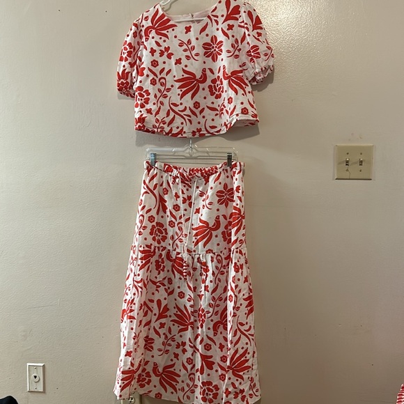 Cupcake and Cashmere Two Purce Red/White Floral Linen Skirt Set SZ Large - Picture 2 of 13